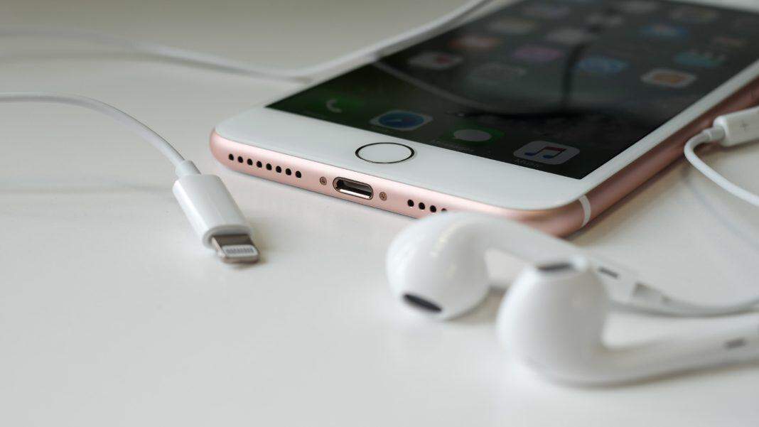 आज से आईफोन-7 पर हजारों रुपए का डिस्काउंट, यहां से खरीद सकते हैं