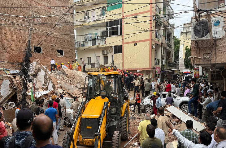 Delhi PG Safety: बाहर से चमचमाती 6 मंजिला बिल्डिंग, अंदर सुरक्षा को लेकर सवाल; छात्रों की शिफ्टिंग से मचा हड़कंप
