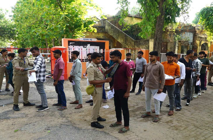 यूपी पुलिस भर्ती परीक्षा में 24% अभ्यर्थी अनुपस्थित, अफवाह फैलाने पर 12 पर केस, 5 गिरफ्तार