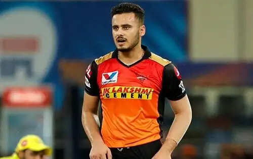 IPL 2022]&nbsp;KKR के Venkatesh Iyer और SRH के Umran Malik की कीमत 40 गुना बढ़ी