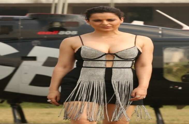 हरिद्वार में कंगना ने लिया चाय और पकौड़े का मजा, तस्वीरें वायरल