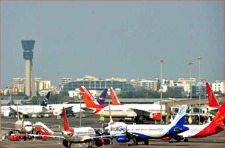 अमेरिका-इजराइल और ईरान संघर्ष का असर: लखनऊ एयरपोर्ट पर खाड़ी देशों से उड़ानें ठप