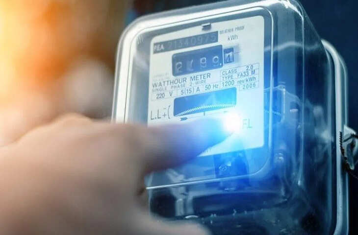 हर महीने बिजली बिल बचाने के आसान तरीके, अपनाएं ये टिप्स और बचाएं हजारों रुपये