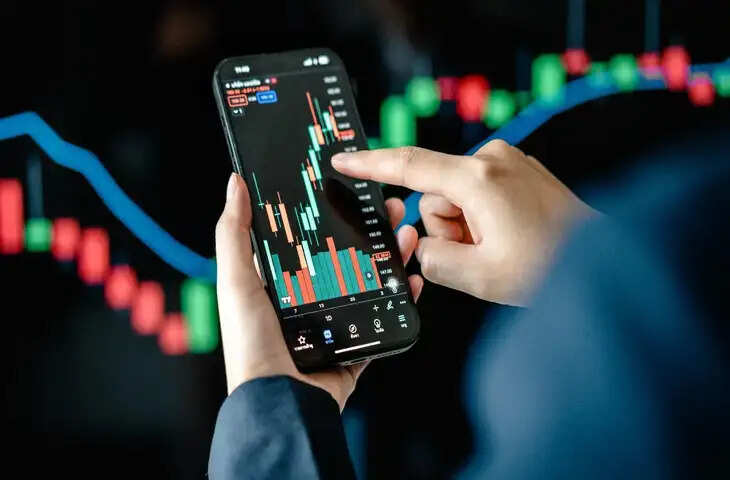 एक्सपायरी डे पर कमाई करा सकते हैं ये 20 शेयर, मोटा पैसा छापने के लिए यहाँ नोट करे टारगेट और स्टॉपलॉस&nbsp;