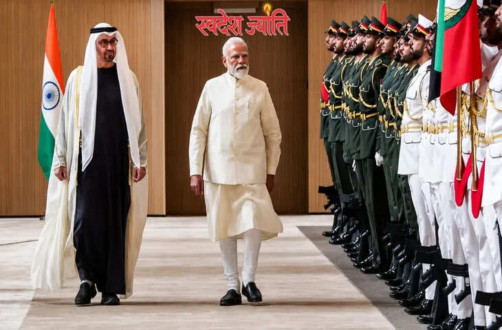 PM मोदी पहुंचे यूएई, पांच देशों की यात्रा की शुरुआत अबू धाबी से; राष्ट्रपति शेख मोहम्मद बिन जायद ने किया गर्मजोशी से स्वागत