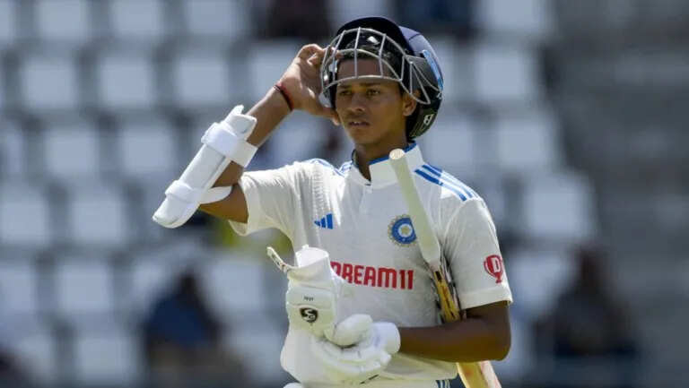 IND vs WI पहले टेस्ट में Yashasvi Jaiswal का छोटा पैकेट बडा धमाका, कई रिकॉर्ड कर दिये चकनाचूर