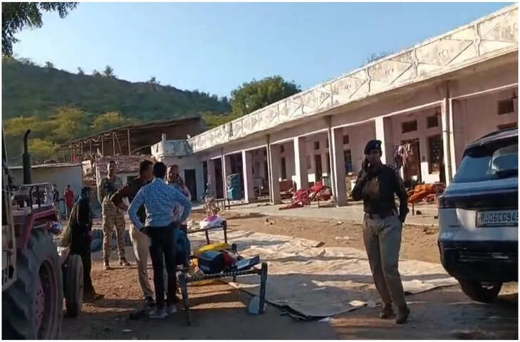 चित्तौड़गढ़ में &lsquo;ब्रेकिंग बैड&rsquo; स्टाइल ड्रग फैक्ट्री का भंडाफोड़, 8 थानों की पुलिस ने मिलकर मारा छापा, नजारा देख दंग रह गये अफसर