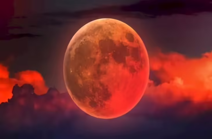 Chandra Grahan 2026: नए साल में दिखेगा खगोलीय अजूबा, जानिए भारत और दुनिया में कब और कहां-कहां दिखेगा ग्रहण​​​​​​​