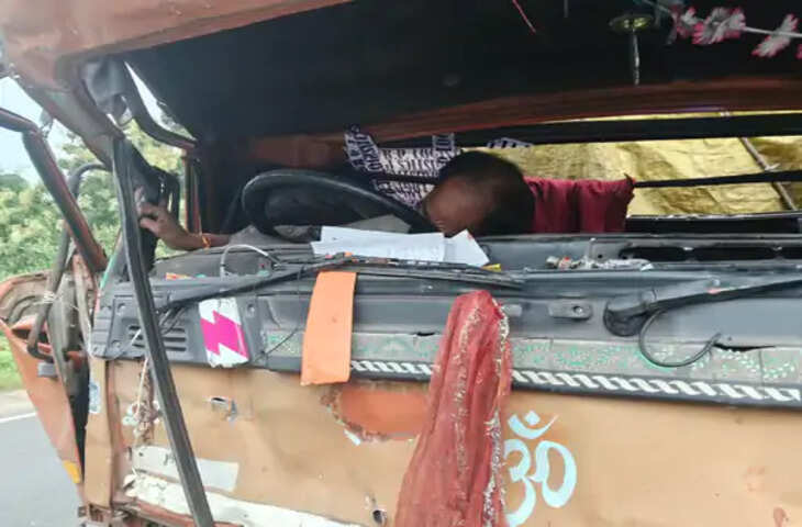 मिनीट्रक की वाहन से जोरदार टक्कर, ड्राइवर की मौके पर मौत; सहायक गंभीर घायल