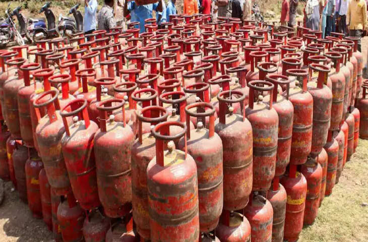 रसोई गैस उपभोक्ताओं के लिए जरूरी खबर! जारी हुए LPG सिलेंडर के नए भाव, फटाफट चेक करें अपने शहर की कीमत