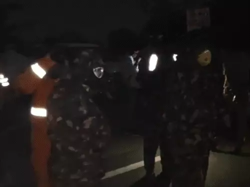 लखनऊ में किसान पथ पर फॉर्मेलिन से भरा टैंकर पलटा, 2 किमी तक लोगों को आंखों में जलन और सांस लेने में परेशानी