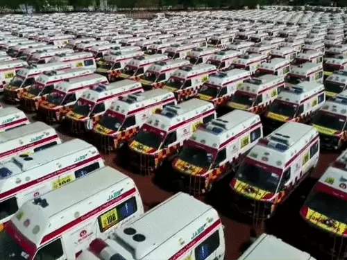 108 एम्बुलेंस सेवा के भुगतान पर लोकायुक्त ने मांगी रिपोर्ट, मरीजों की जानकारी के बिना कई किलोमीटर चलने का आरोप; कांग्रेस ने की शिकायत