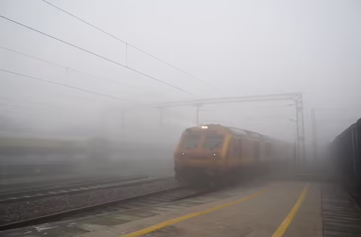 यात्रियों के लिए झटका! इस राज्य की 5 प्रमुख ट्रेनें कैंसिल और कईयों का बदला रूट, एक क्लिक में यहाँ देखे पूरी लिस्ट&nbsp;