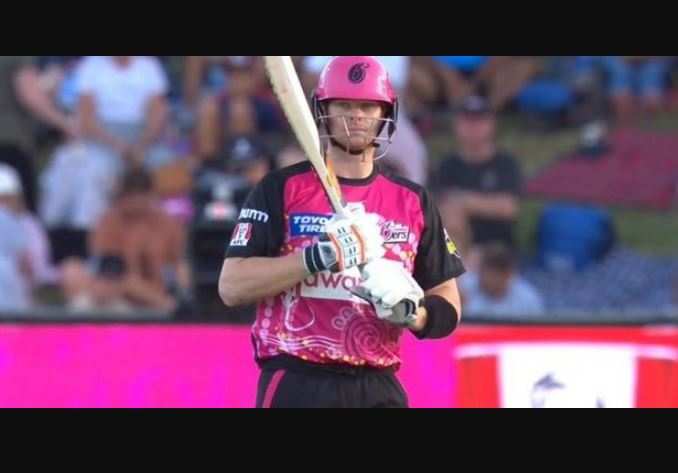 steven- smith smashed hundred against adelaide strikers