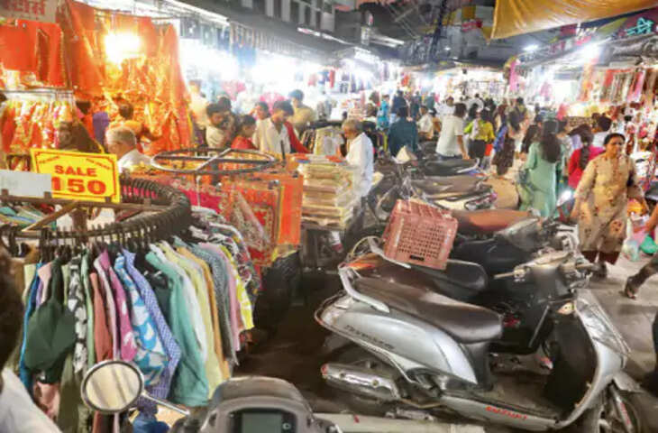 बेबस नगर निगम: न्यू मार्केट में हादसे के बाद हटाए अतिक्रमण, 24 घंटे में फिर जम गए कब्जे