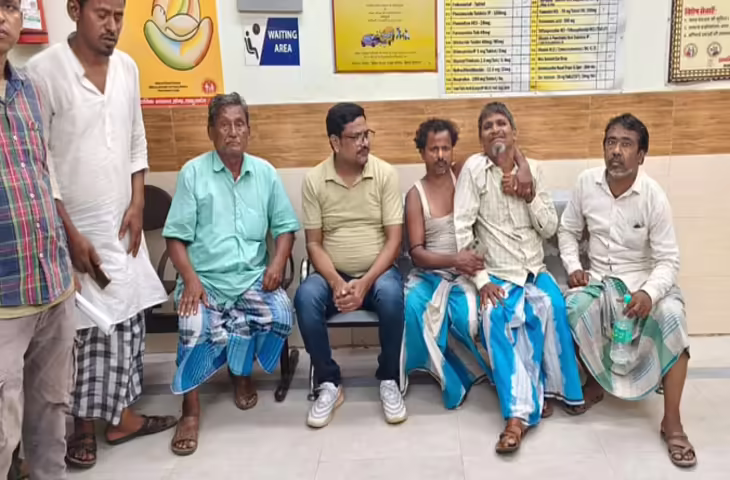 घर लौटते वक्त थम गई जिंदगी, जेसीबी की टक्कर से स्कूटी सवार महिला की मौत