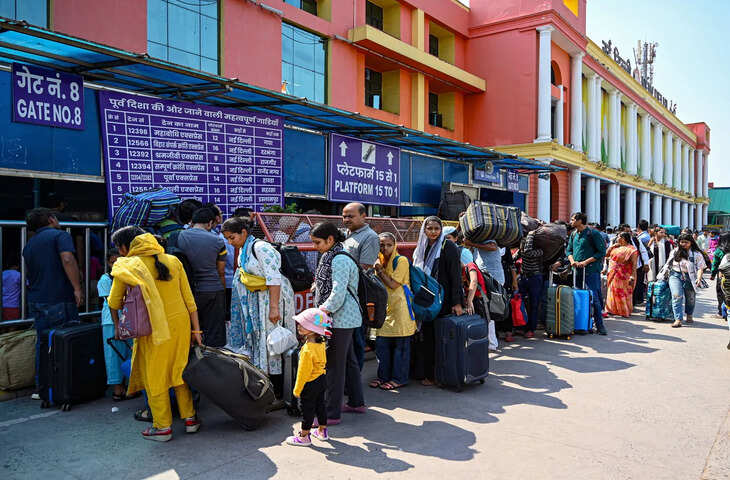 नई दिल्ली रेलवे स्टेशन पर यात्रियों को मिलेगी लंबी कतारों से राहत, लगेंगी 6 अत्याधुनिक बैगेज एक्स-रे मशीनें