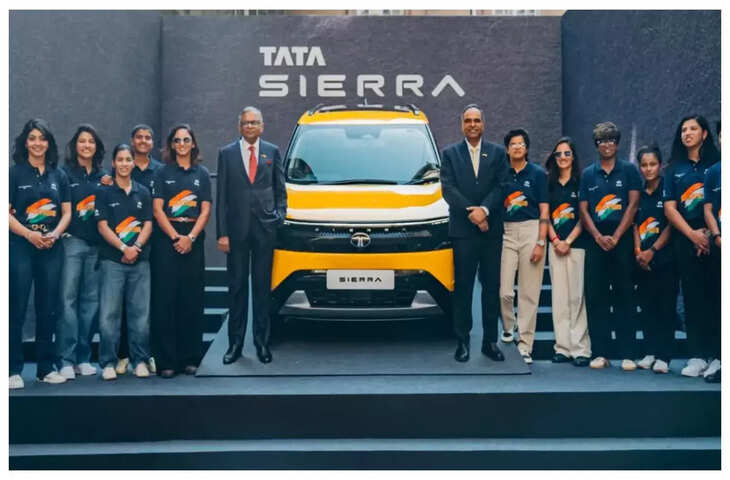 Tata Motors ने निभाया वादा: वर्ल्ड चैंपियन बेटियों को गिफ्ट की&nbsp;Sierra SUV, जाने इसकी कीमत से फीचर्स तक सबकुछ&nbsp;