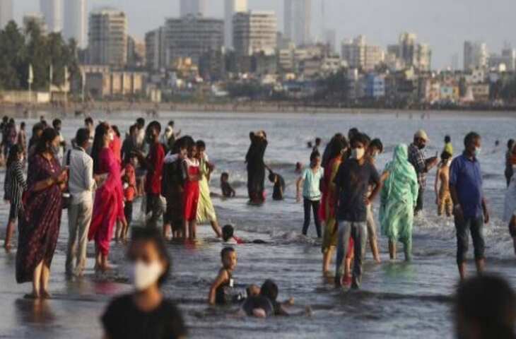 Juhu Beach पर चायवाले शाहरुख और अंबिका की मजेदार बातचीत, शादी तक पहुंची बात? सोशल मीडिया पर वायरल हुआ VIDEO!