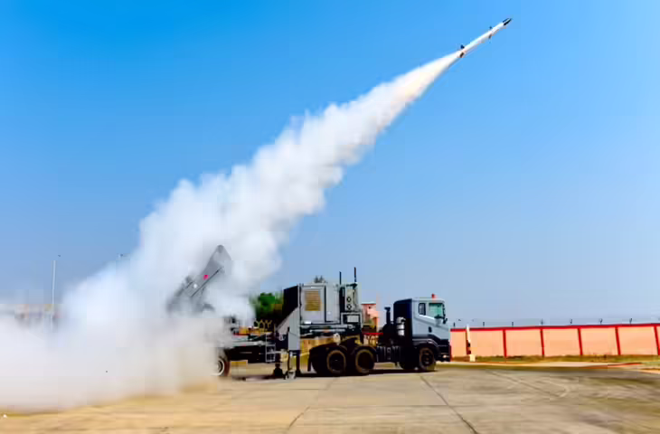 भारत की सैन्य ताकत में बड़ा उछाल: प्रलय मिसाइल और आकाश‑NG से 2026 में दुश्मन होगा बेबस