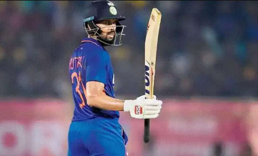 ruturaj gaikwad --00---11111111111.GIF