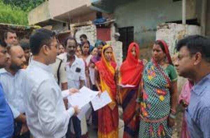 बिहार में एसआईआर के दौरान त्रुटि: जिंदा मतदाता को मृतक दिखाया गया