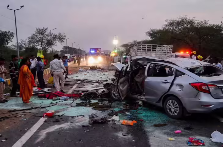 सीकर सड़क हादसे का दर्दनाक मंजर, फुटेज में देखें एक साथ उठीं पांच अर्थियां, पूरे गांव में पसरा मातम