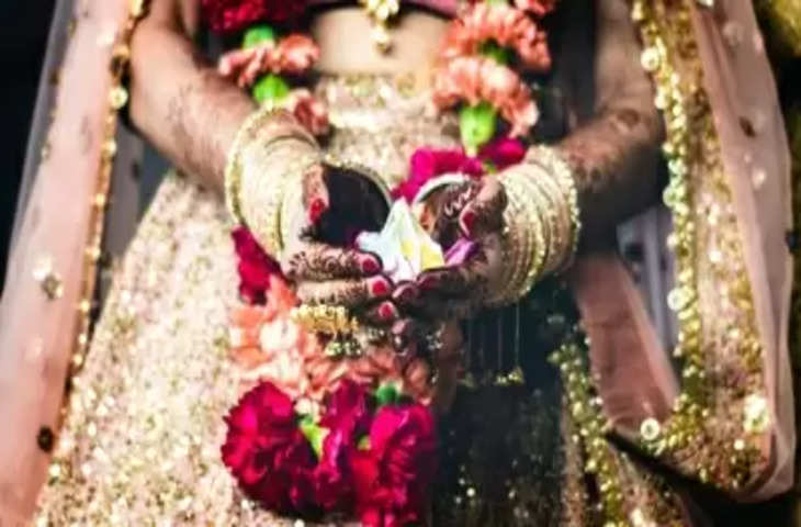 Uttar Pradesh शादी में डीजे विवाद को लेकर व्यक्ति की हत्या, पिता गंभीर रूप से घायल