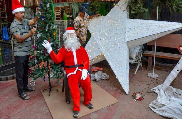 स्कूल में बच्चों को सांता क्लॉज बनने के दबाव पर होगा एक्शन, क्रिसमस डे पर शिक्षा विभाग का आदेश