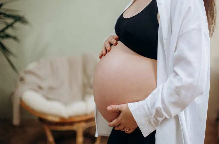 Summer Pregnancy Tips: तेज गर्मी में प्रेग्नेंट महिलाओं को क्यों रहना चाहिए सतर्क? जानें जरूरी देखभाल के तरीके