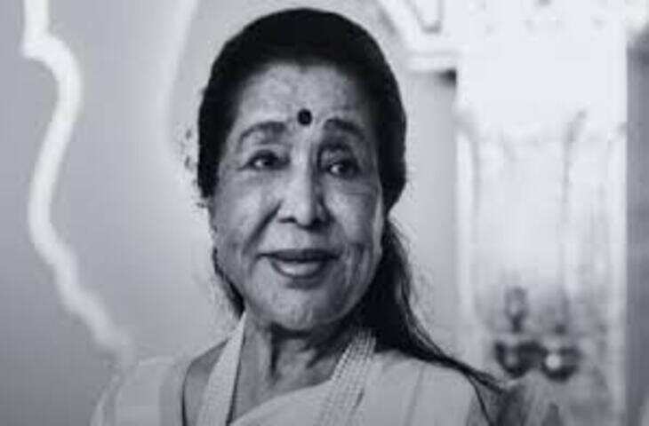 रेत से बनी &lsquo;आशा भोसले&rsquo; की अद्भुत कलाकृति, वीडियो देख भावुक हुए लोग