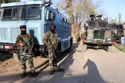 Jammu-Kashmir के पुलवामा में आतंकियों ने सिपाही को गोली मारकर किया घायल