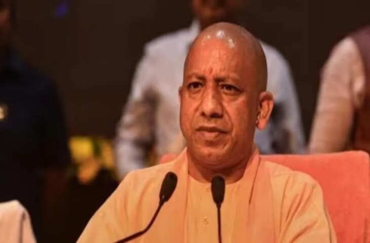 हवा की दिशा में अचानक बदलाव के बाद योगी का हेलीकॉप्टर कानपुर में सुरक्षित उतरा, बाद में उड़ान भरी