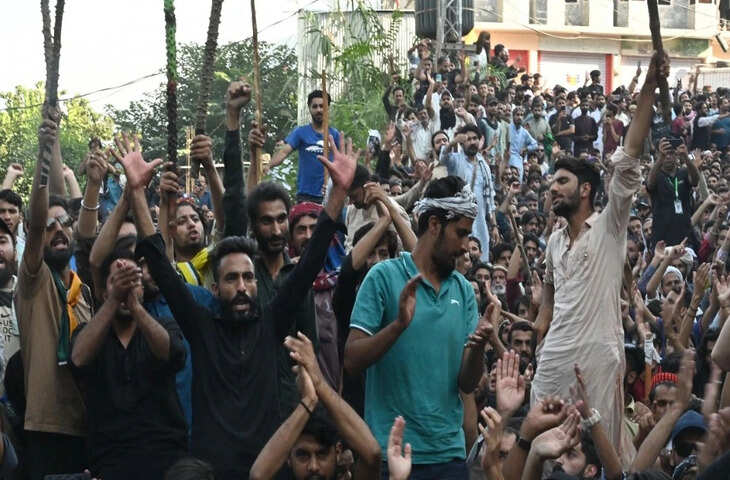 पाकिस्तान के लिए नई मुसीबत! PoK में आजादी की मांग ने पकड़ा जोर, प्रदर्शनकारियों शाहबाज़-मुनीर को बताया आतंकी&nbsp;