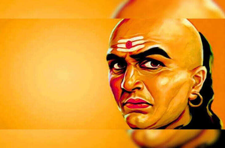 हर बात का जवाब देना जरूरी नहीं, इन मौकों पर चुप रहना ही समझदारी; आचार्य चाणक्य की ये बातें जानें