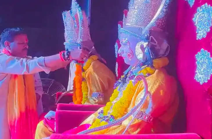 प्रयागराज में महानवमी की रात रामदल और दशहरा मेले की धूम, जय श्रीराम के जयकारों से गूंजा शहर; झांकियां देखने उमड़ी भीड़