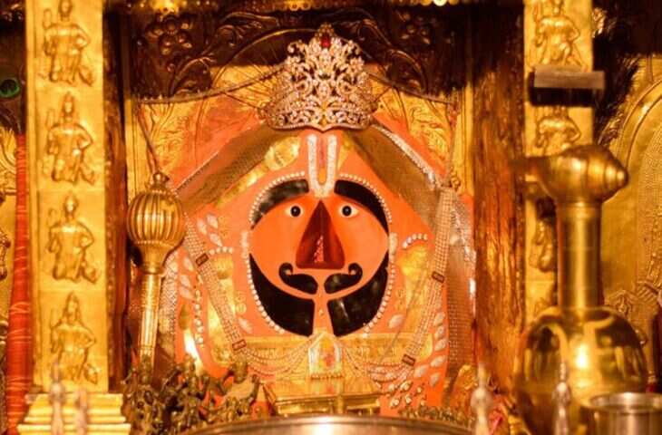 Hanuman Jayanti 2025: दुनिया का इकलौता मंदिर जहाँ पूजे&nbsp; जाते है दाढ़ी-मूंछ वाले हनुमान जी, 2 मिनट के शानदार वीडियो में करे चमत्कारी दर्शन&nbsp;