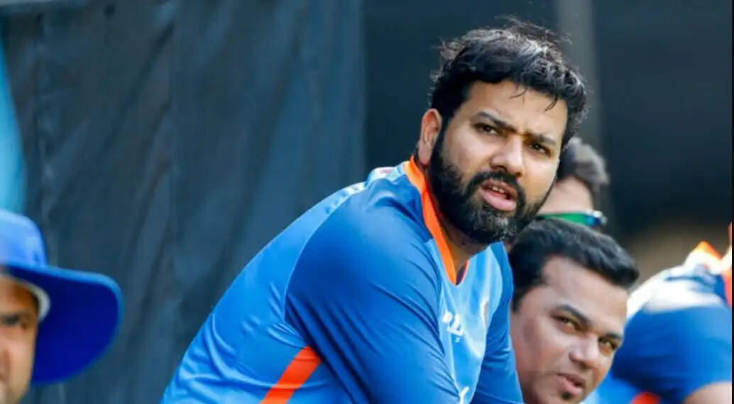 rohit-sharma-suffered-a-blow-to-his-11111111111111.JPG