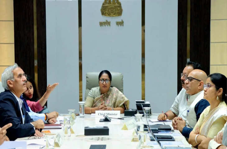 दिल्ली मेट्रो विस्तार से बदलेगी राजधानी की तस्वीर: सीएम रेखा गुप्ता, ट्रैफिक और प्रदूषण में कमी का दावा