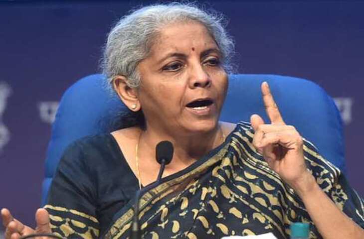 दिवाली से पहले&nbsp;GST नियमों में बड़ा बदलाव!&nbsp;हेल्थ और लाइफ इंश्योरेंस की प्रीमियम घटेगी, जाने किन चीजों के बढ़ेंगे दाम ?