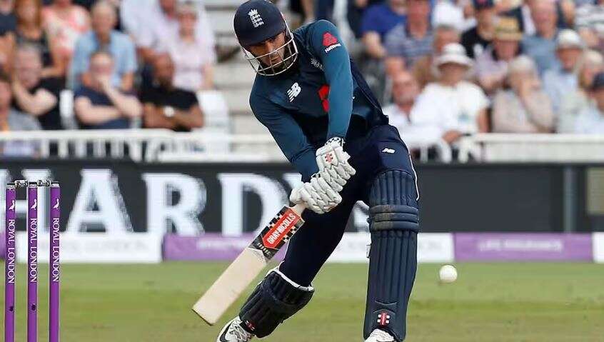 Alex Hales Retirement --1-1-111111111.JPG