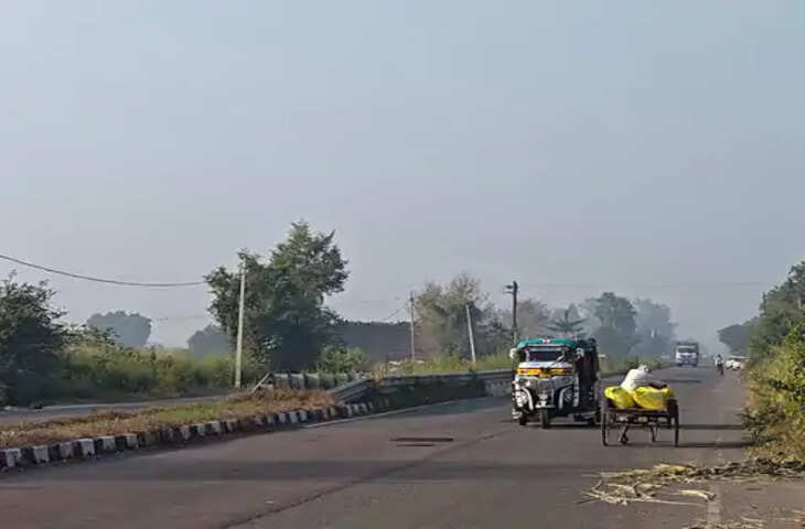 आजमगढ़ में मौसम का बदला मिजाज, दिन में गर्मी तो रात में ठंड का एहसास; तापमान में उतार-चढ़ाव से बढ़ी ठिठुरन