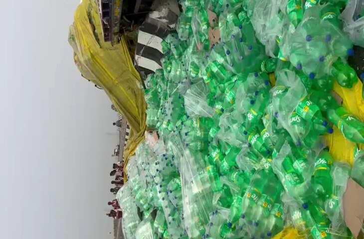 मोकामा-बख्तियारपुर फोरलेन पर बड़ा हादसा टला, ट्रक अनियंत्रित होकर फंस गया