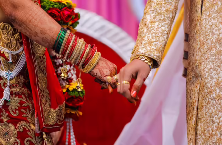 छिंदवाड़ा में शादी के दौरान हंगामा, दुल्हन ने दूल्हे की जगह प्रेमी को पहनाई वरमाला