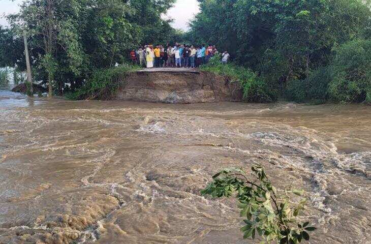 बगहा-बेतिया में तटबंध टूटा, रिहायशी इलाकों में भरा बाढ़ का पानी: मोतिहारी में रिंग बांध डैमेज, स्टेट हाईवे पर बह रही नदी; आज बारिश का अलर्ट नहीं