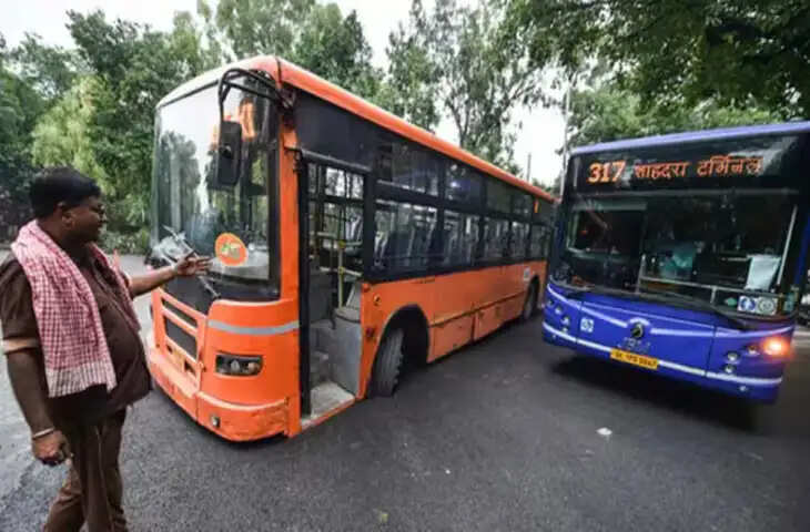  50 साल के बुजुर्ग ने DTC बस में महिला के साथ की घिनौनी हरकत, पोस्ट साझा कर खुद सुनाई आपबीती