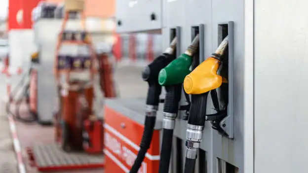 Petrol Diesel Price Today: तेल कंपनियों ने जारी किए पेट्रोल-डीजल के दाम, जानें कितनी हैं आपके शहर में कीमतें