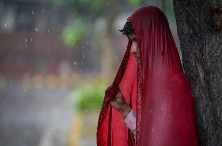दिल्ली-यूपी-बिहार समेत कई राज्यों में बारिश और तेज हवाओं का अनुमान