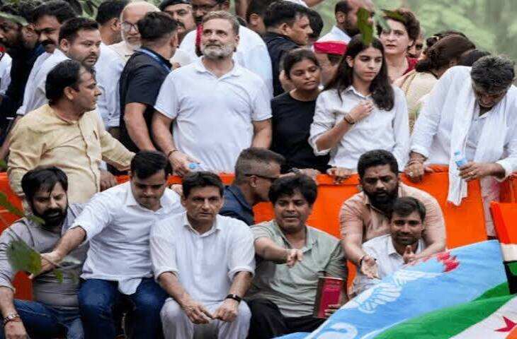 दिल्ली में INDIA ब्लॉक के प्रदर्शन पर 4 FIR दर्ज, वीडियो में जाने राहुल गांधी ने विपक्षी नेताओं को शाम 4 बजे हाई टी पर बुलाया