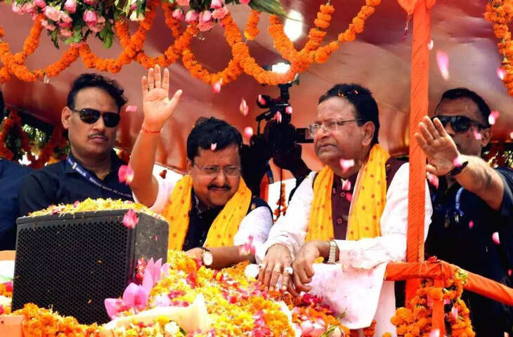 लखनऊ में BJP के रोड शो पर विवाद, वीडियो में देंखे भगवान हनुमान की वेशभूषा के इस्तेमाल पर FIR की मांग